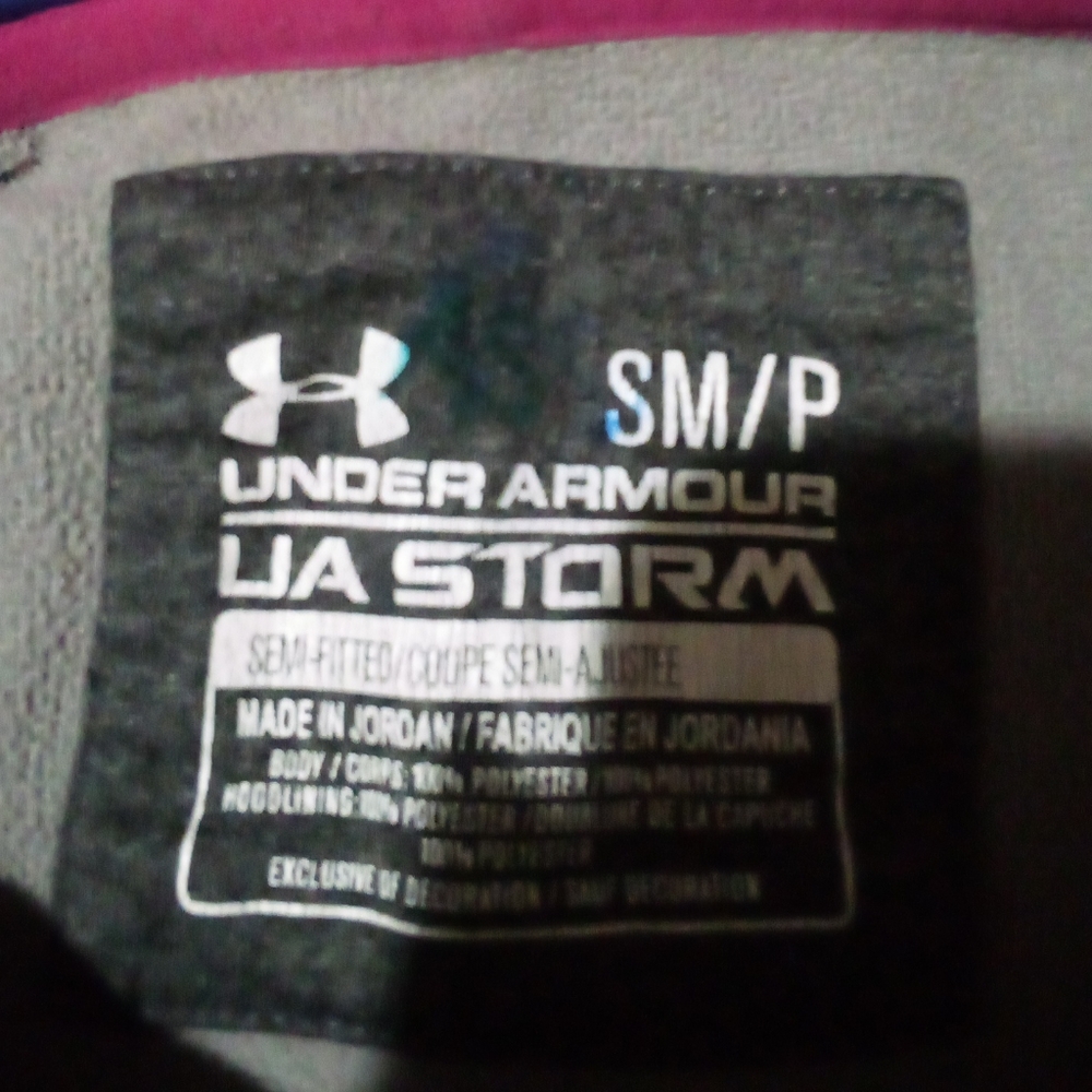 Under armor sweatshirt